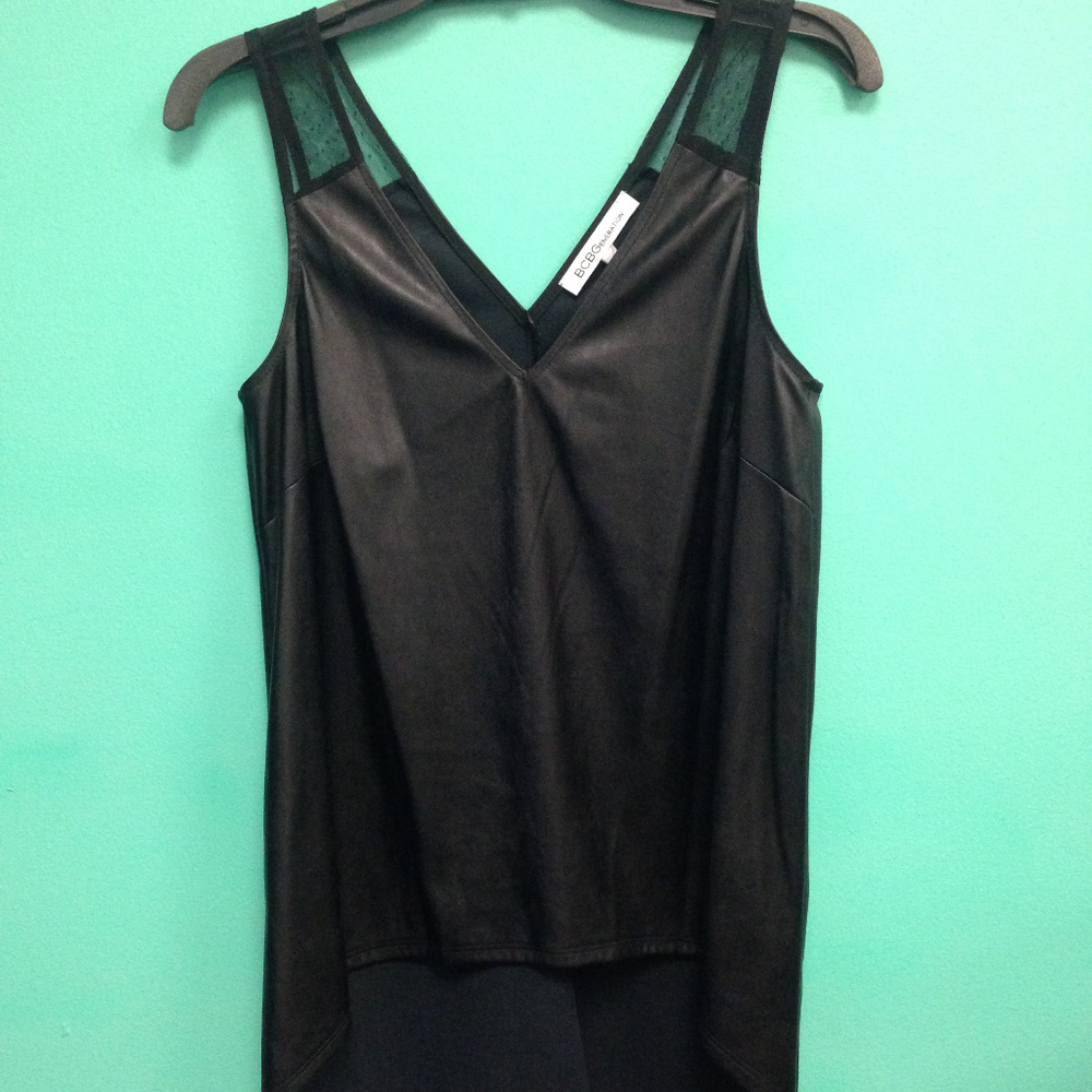 BCBG Max Azria Black sleeveless V-Neck top